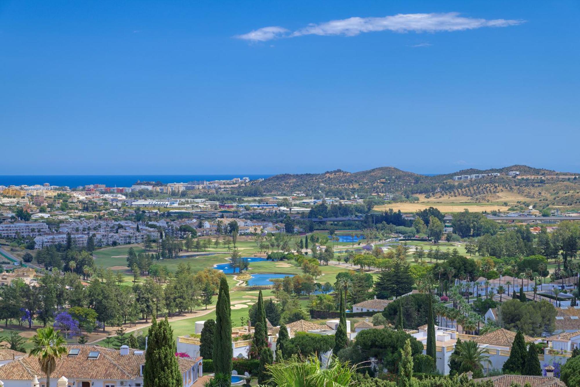 Vista Golf - Optional Heated Pool & Jacuzzi Villa *