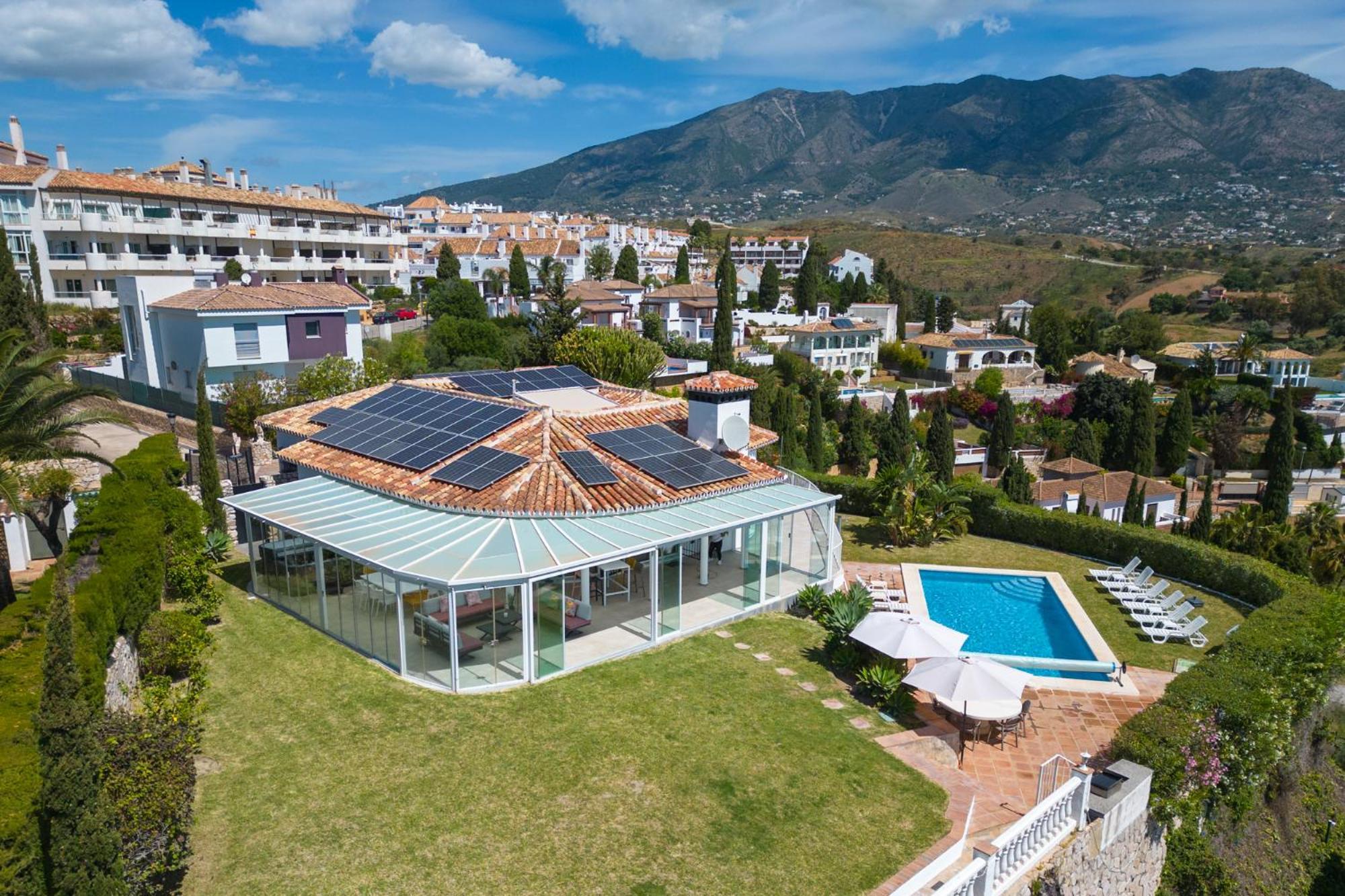 Vista Golf - Optional Heated Pool & Jacuzzi * Mijas