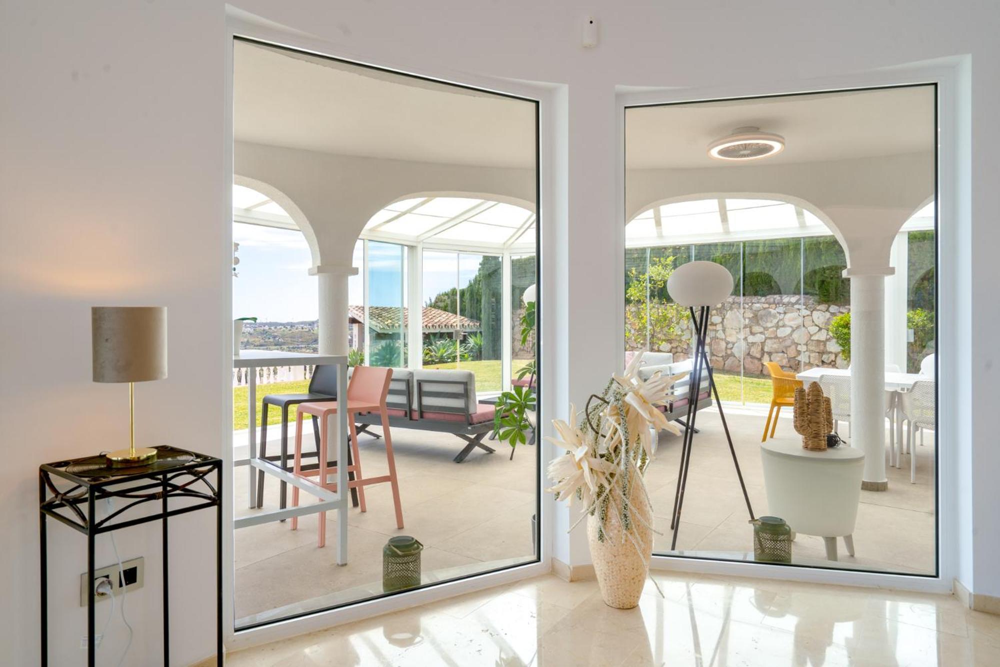 Villa Vista Golf - Optional Heated Pool & Jacuzzi Mijas