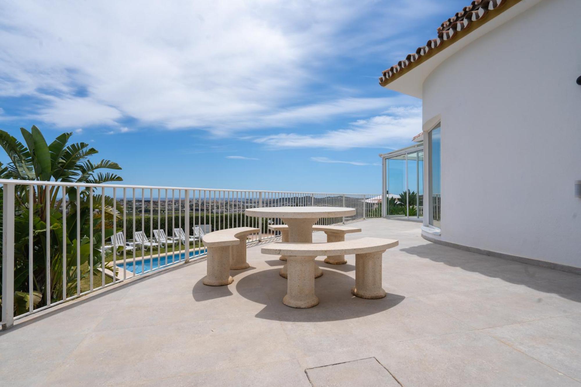 Vista Golf - Optional Heated Pool & Jacuzzi Villa *