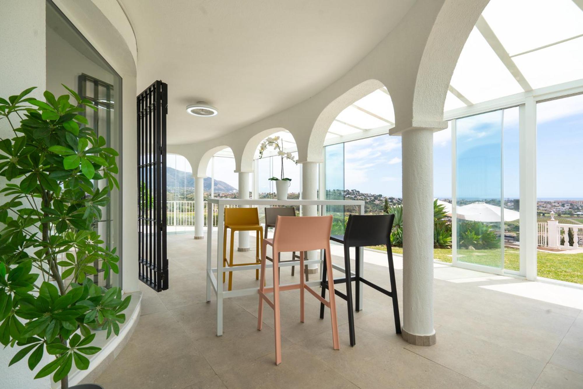 Villa Vista Golf - Optional Heated Pool & Jacuzzi Mijas