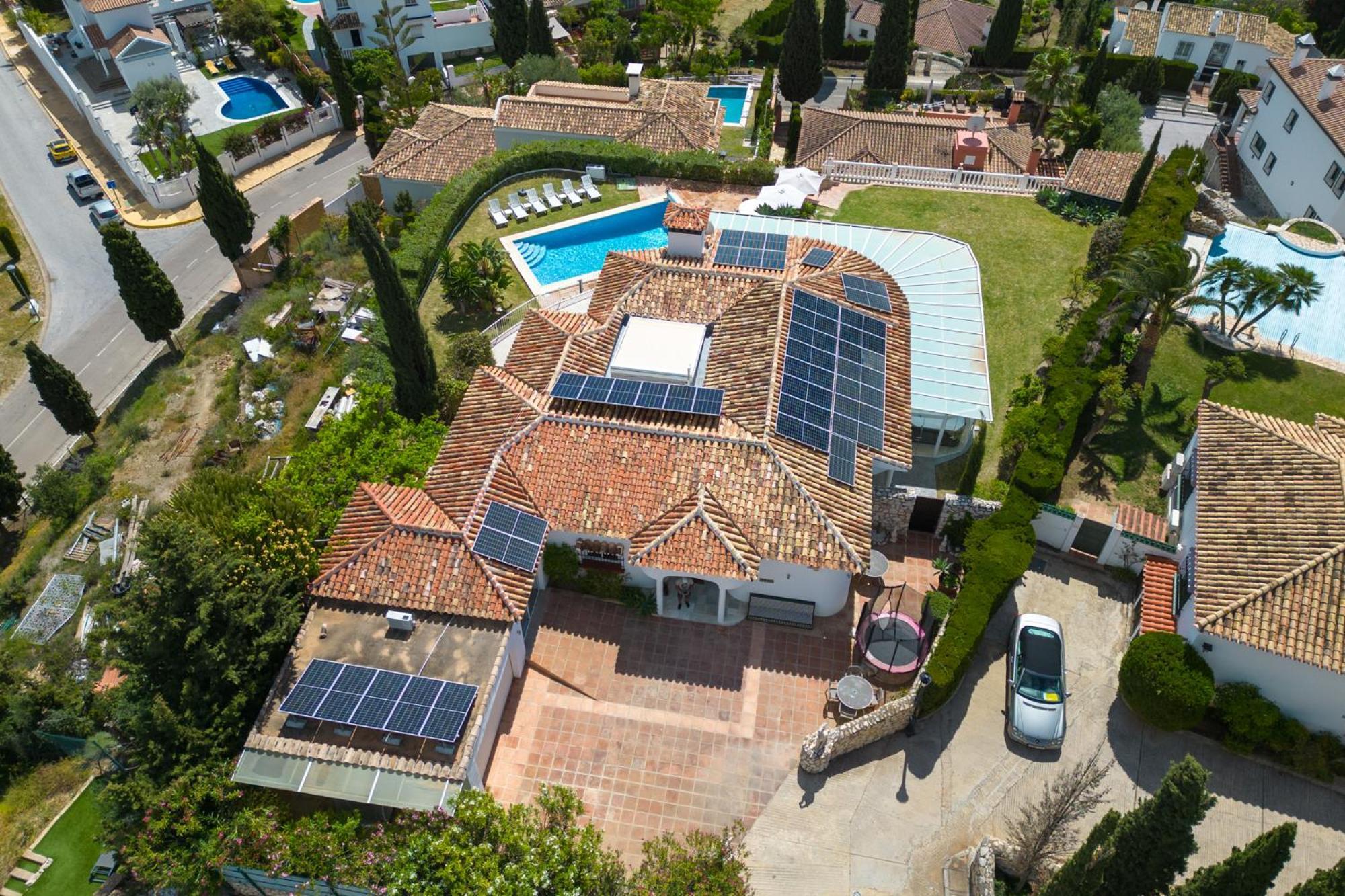 Villa Vista Golf - Optional Heated Pool & Jacuzzi