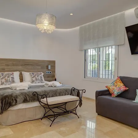 Villa Vista Verde Mijas Golf - Optional Heated Pool & Jacuzzi Exterior photo