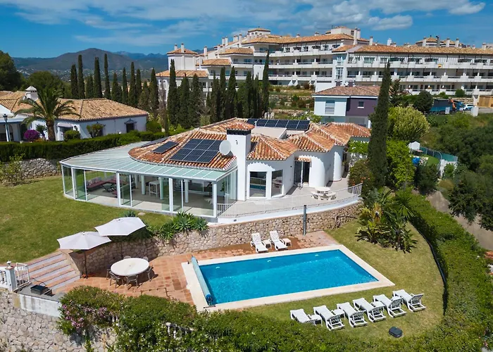 Villa Vista Verde Mijas Golf - Optional Heated Pool & Jacuzzi