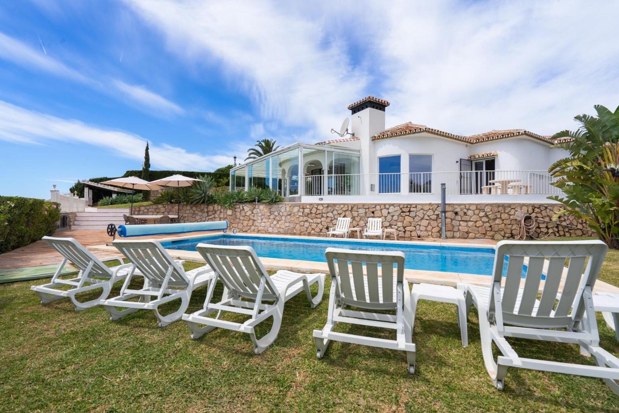 Vista Golf - Optional Heated Pool & Jacuzzi * Mijas